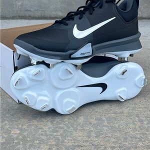 Nike Men’s Black White Air Zoom Baseball Cleats with Metal Spikes